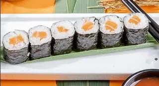 Hosomaki sake