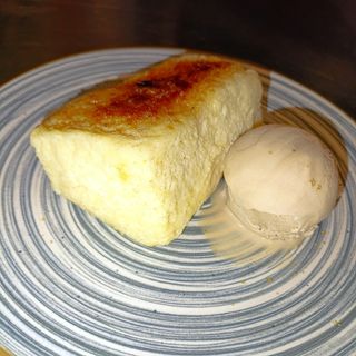 Torrija Con Azúcar Caramelizada 