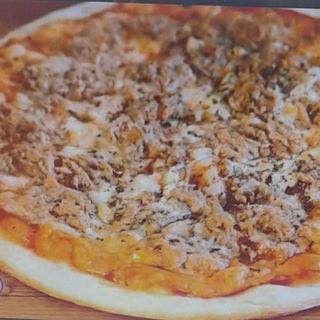 Pizza de atún