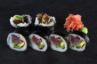 069 Futomaki maguro
