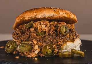 Chili burger
