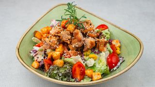 Pileća Aztek salata