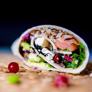 Wrapiadina de Salmón Salad