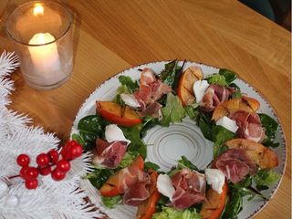 Салат з хурмою та прошуто (295g)