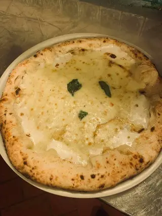 Pizza pulcinella