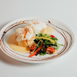 Брускетта с лососем 