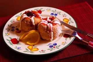 Papanaşi cu dulceață şi smântână