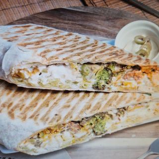 Tacos De Frutos Del Mar Y Patatas Fritas