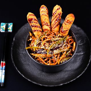 ნუდლსი ხრაშუნა ქათმით