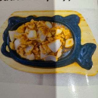 111 Maiale con cipolla alla piastra