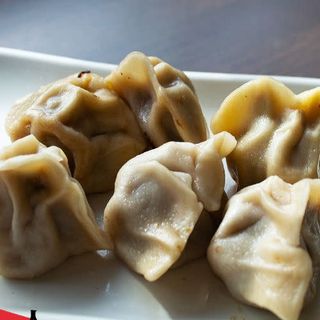 12. Gyozas (6 uds.) 
