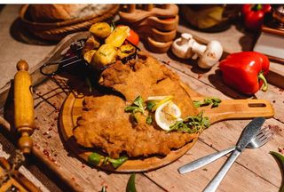 Meniu Snitel de pui parizian