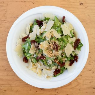 Салата с маруля, рукола и пармезан (200г)