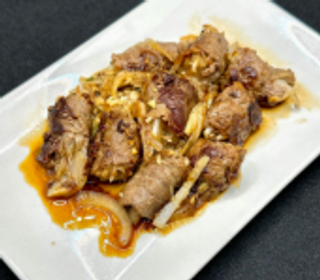 83. Rollos De Ternera Teppanyaki