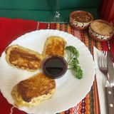 67.Пушен кашкавал на плоча с боровинков сос (200г)