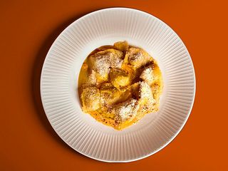 КАПЕЛЕТТІ З СЬОМГОЮ (300g)