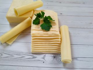 Ser żółty