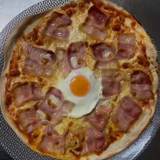 Pizza Carbonara (30 Cm.)