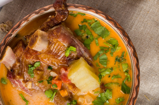 Ciorbă Țărănească cu Afumătură