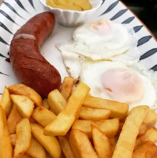 Jaja sa austrijskom kobasicom