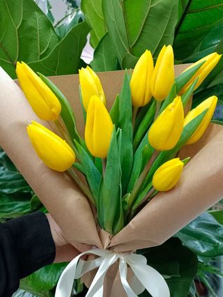 Ramo de Tulipanes amarillo