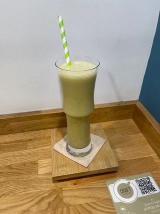 Batido De Plátano Con Soja Y Matcha (450 Ml.)
