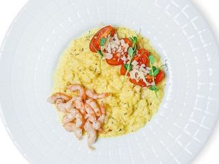 Шафранове різотто з тигровими креветками (310g)