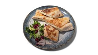Tortilla sa grilovanom piletinom, kukuruzom i sirom 2 komada