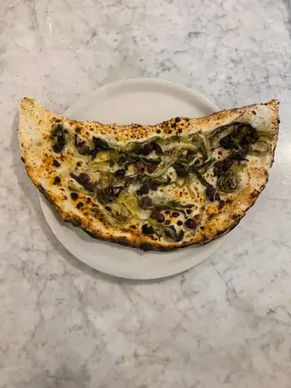 Pizza di Scarola alla napoletana al forno