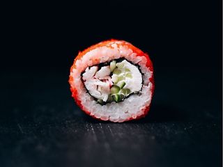 Каліфорнія в ікрі сурімі (245g)