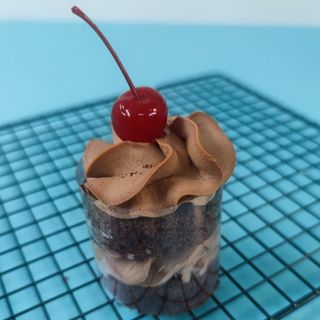 Сладкиш "Череша с шоколад"  (1бр / 120г)