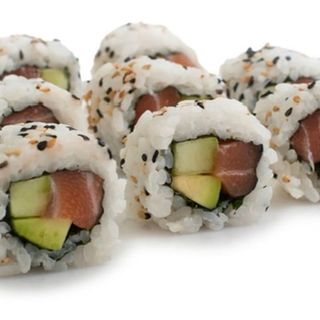 900-SALMON ROLL (8 PCS)  D