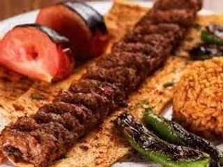 Лахмаджун с кебабом 