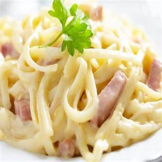 Tagliatelle Panna Prosciutto Piselli