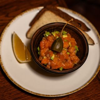 Тартар з лосося (120г)