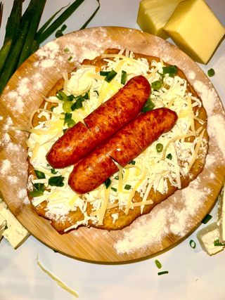 Langos cu cârnaciori