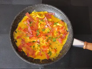 Omelette Charcuterie