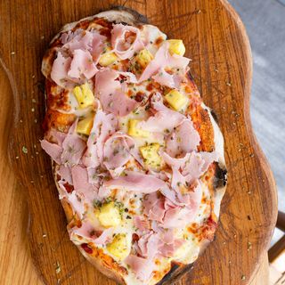 Pinsa Hawaiana Prosciuto