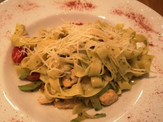 Лингуини със сьомга (350г)