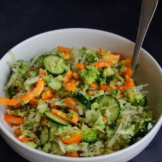 Салат Модерн стандарт (200г)