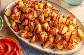 Patatas bravas (ración)