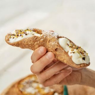 3. Cannolo