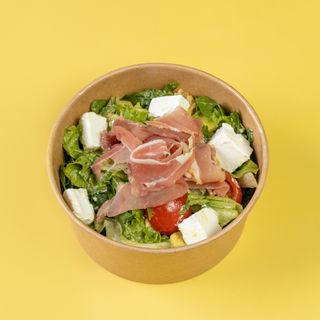 სალათი პროშუტოთი