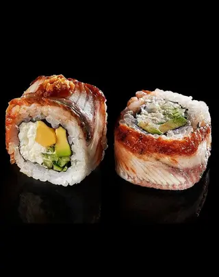 138.Anguila uramaki (8 uds.)