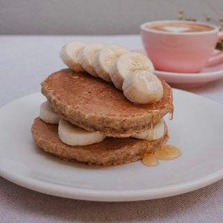 Panqueca de Aveia com banana e mel