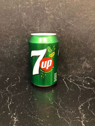 7UP Zero Refresco con gas sabor Lima Limón sin Azúcar Lata 330ml