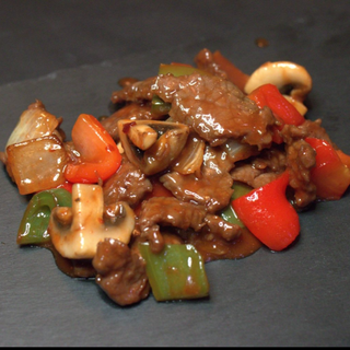 Ternera Con Salsa Picante 