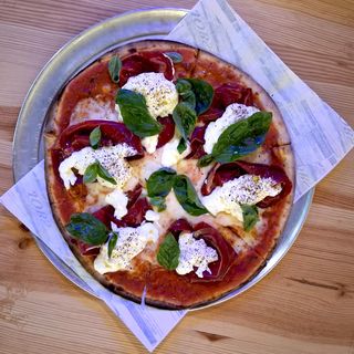 Cecina de León con Stracciatella.