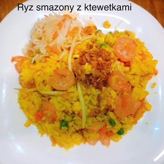 Fried rice with shrimps
