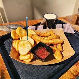 CHICKEN FRITES + CHIPS+ slatko ljuti umak